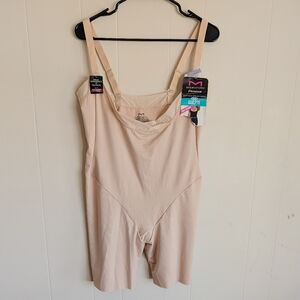 Maidenform Flexees Wear Your Own Bra Singlet Shapewear